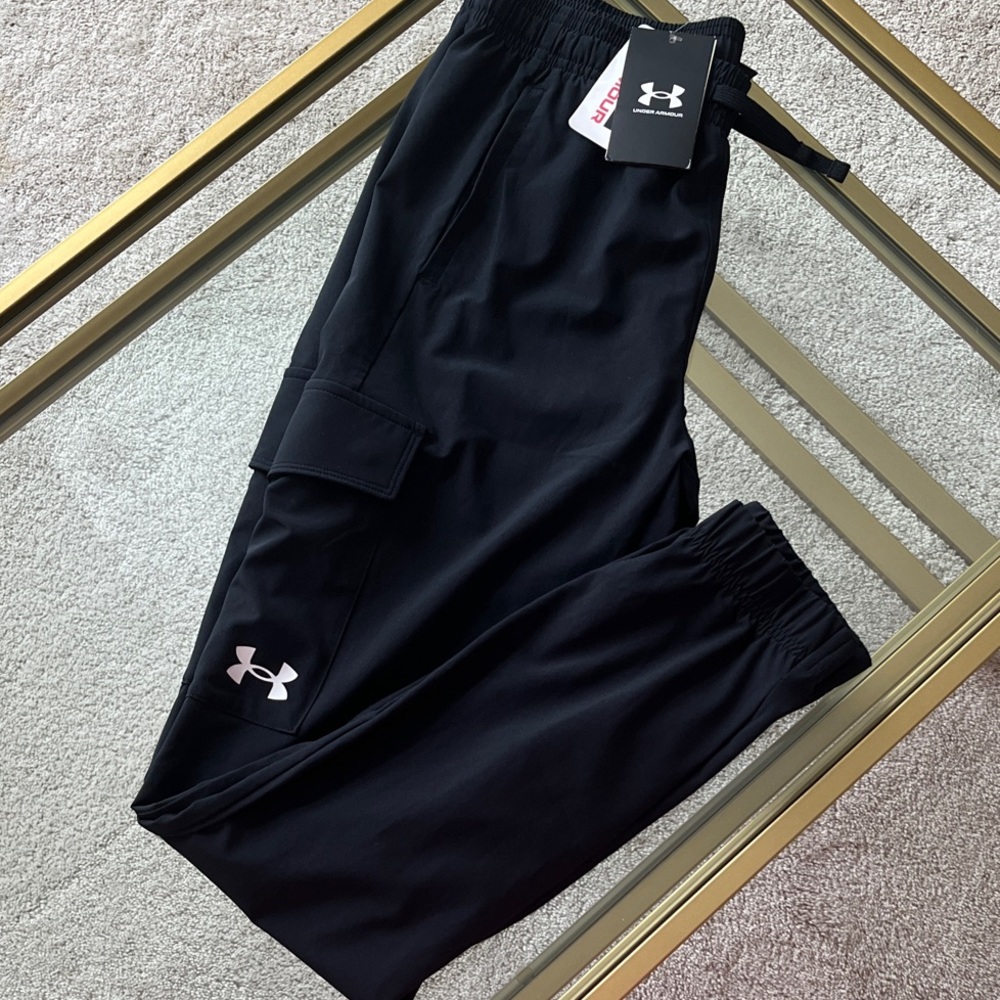 Under Armour Storm Black Cargo Joggers- Boys Large-New with tags